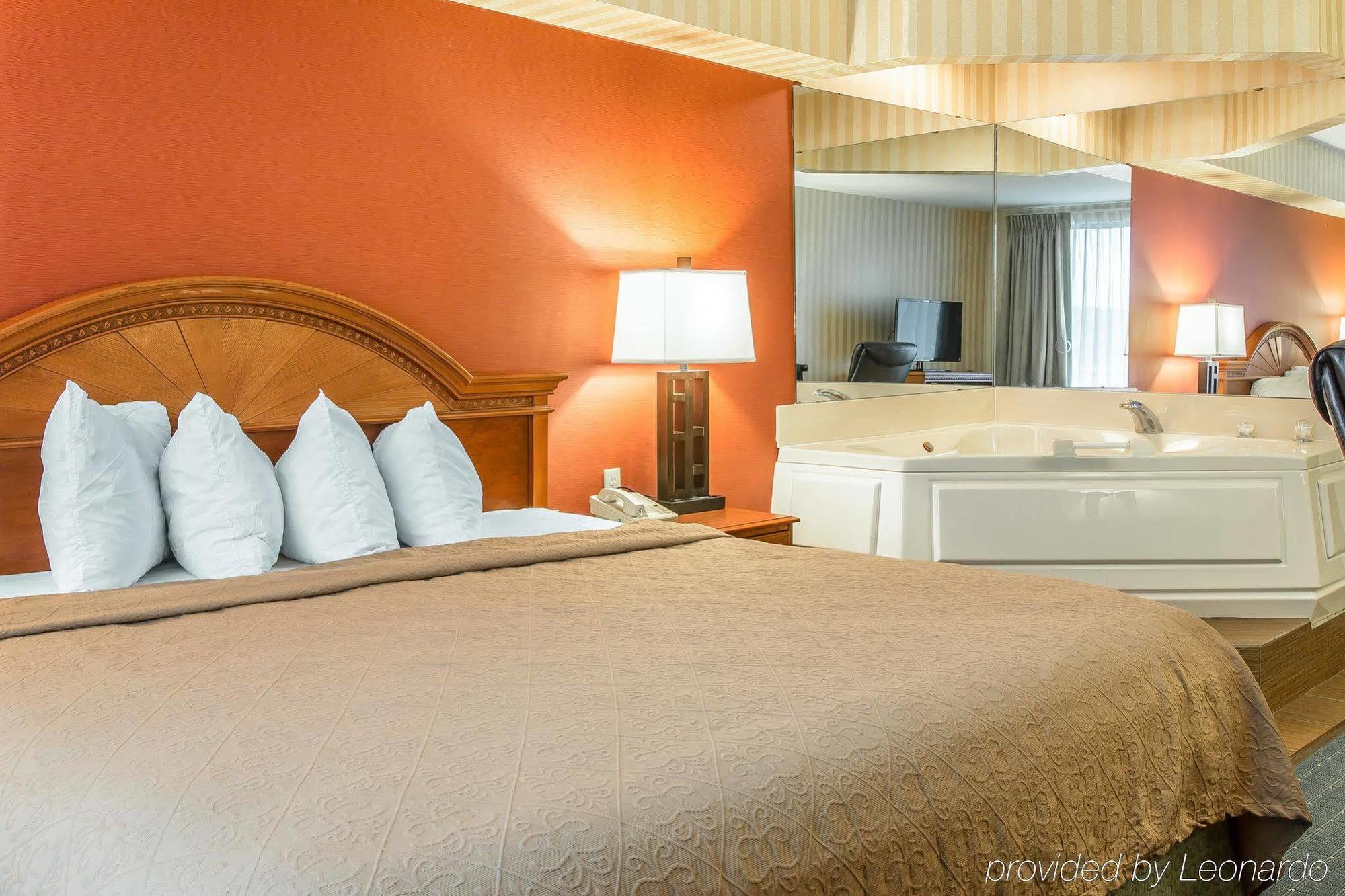 Quality Inn Gaylord Ngoại thất bức ảnh