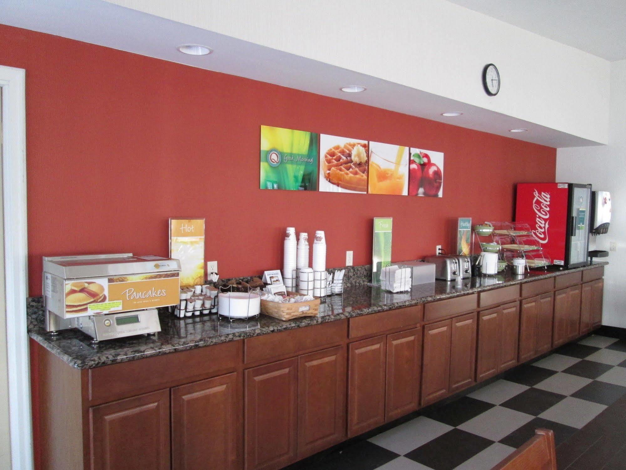 Quality Inn Gaylord Ngoại thất bức ảnh