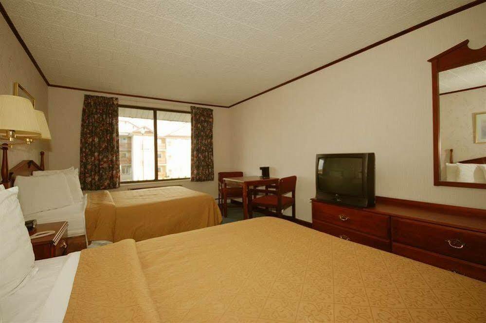 Quality Inn Gaylord Ngoại thất bức ảnh